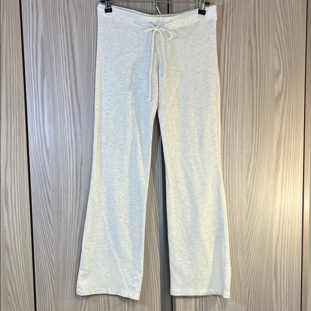 Monrow Classic Low Rise Crop Lounge Sweatpants ~ in Ash/Oatmeal - Picture 2 of 15